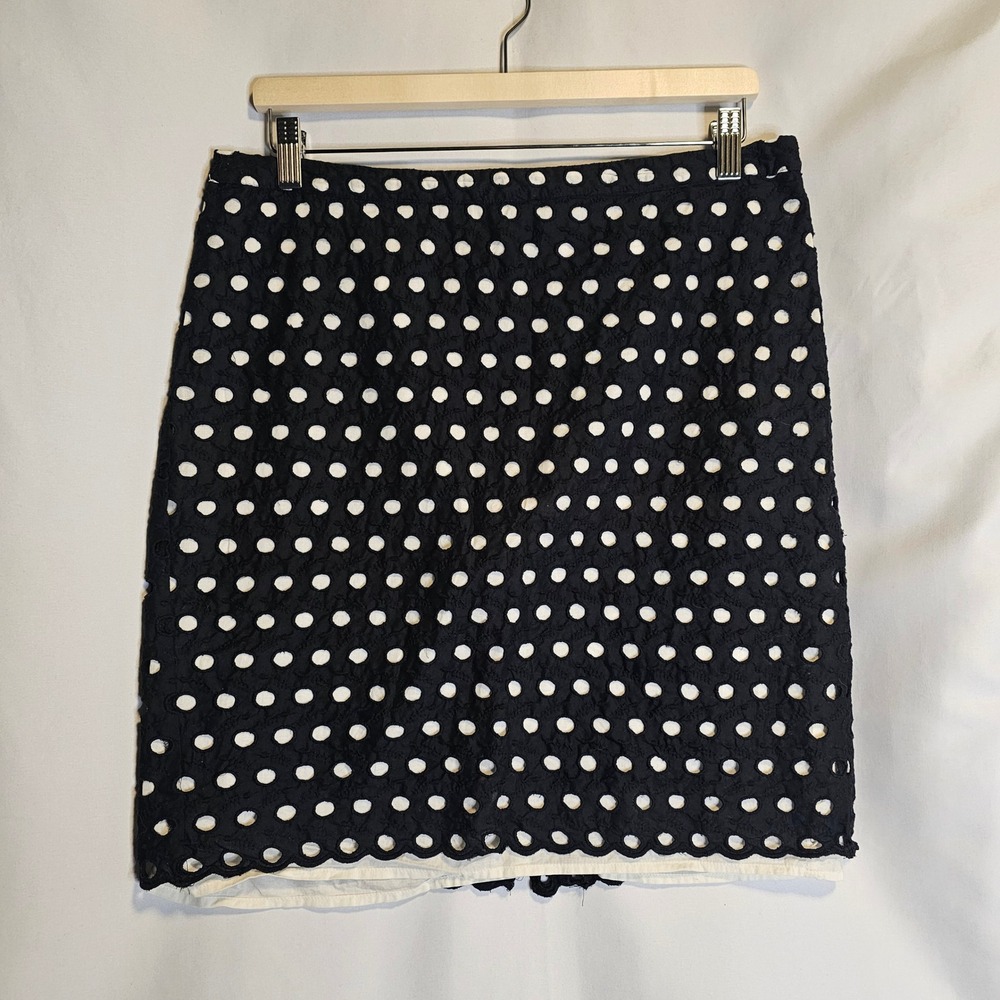 Loft Ann Taylor Black Eyelet‎ Polka Dot Scalloped Mini Skirt Size 10 Cotton